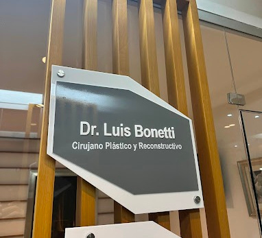 Slider image (2) Dr. Luis Bonetti